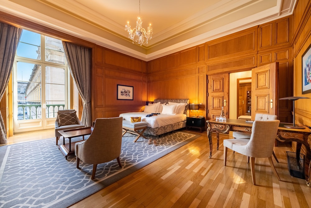 Presidential Suite (King Size Bed) thumbnail 6