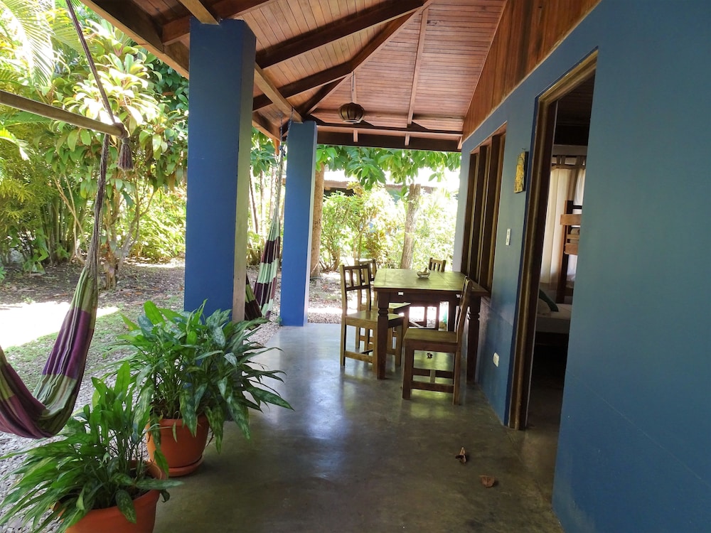 Deluxe House, Pool Access, Garden Area photo 3