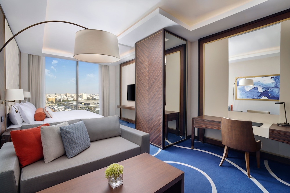 Junior Suite, 1 Bedroom - Photo 1