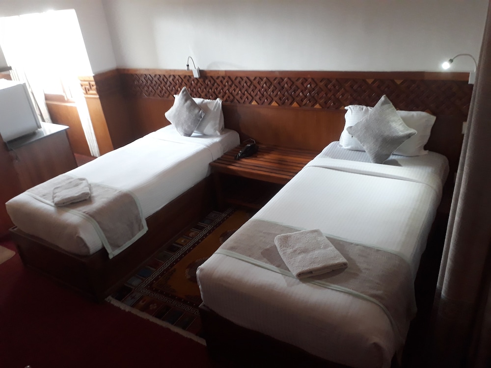 Deluxe Double or Twin Room, 2 Twin Beds, Non Smoking, Mountain View
