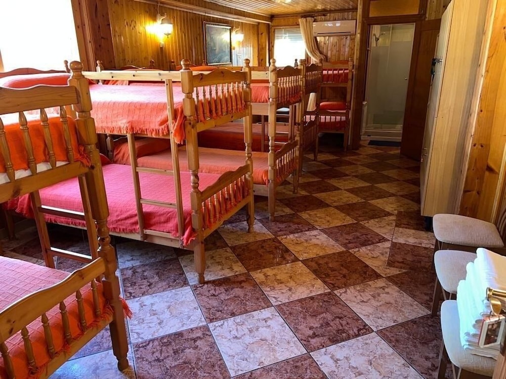Habitación, Baño Compartido (10 personas)