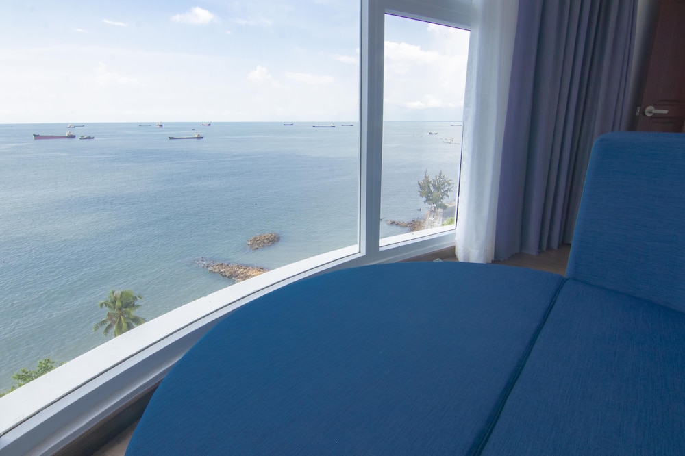 Mermaid Seaview - Photo 5