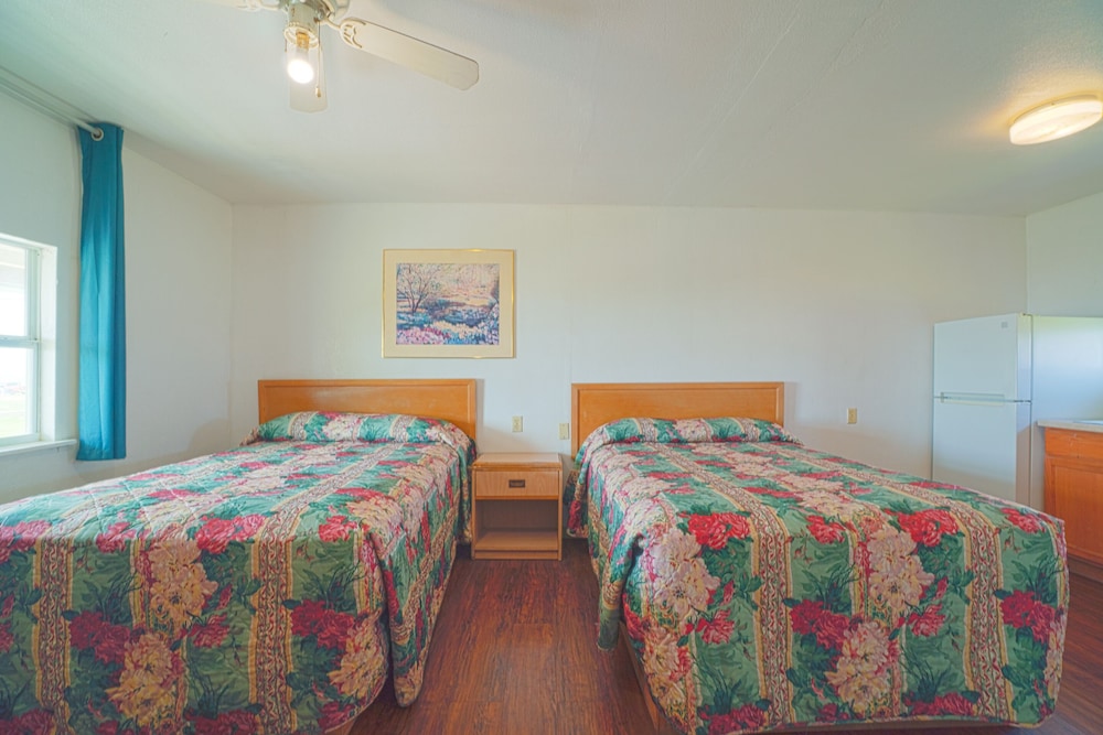 Room, 2 Double Beds, Smoking, Kitchenette photo 1