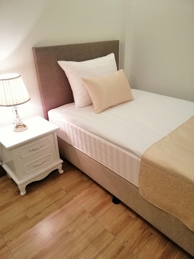 Standard Single Room photo 2