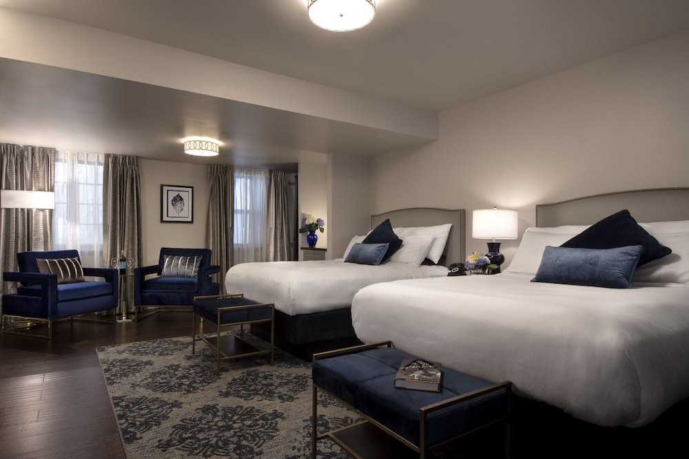 Premium Room, 2 Queen Beds - Photo 1