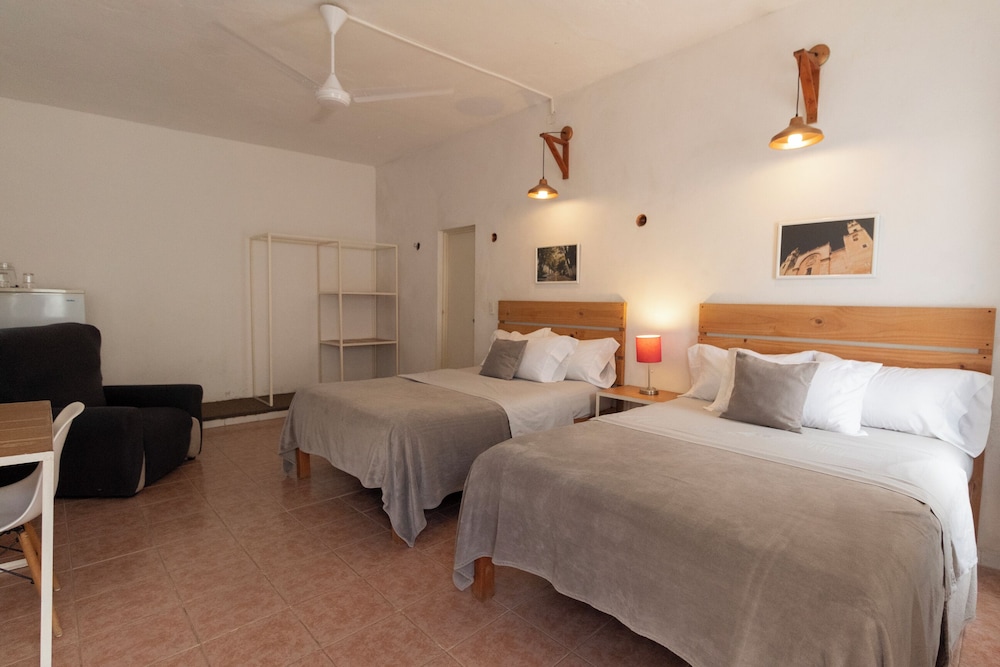 Family Room, 2 Double Beds photo 2