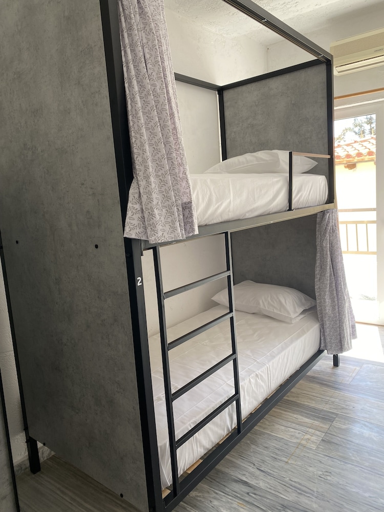 Comfort Quadruple Room - Photo 6