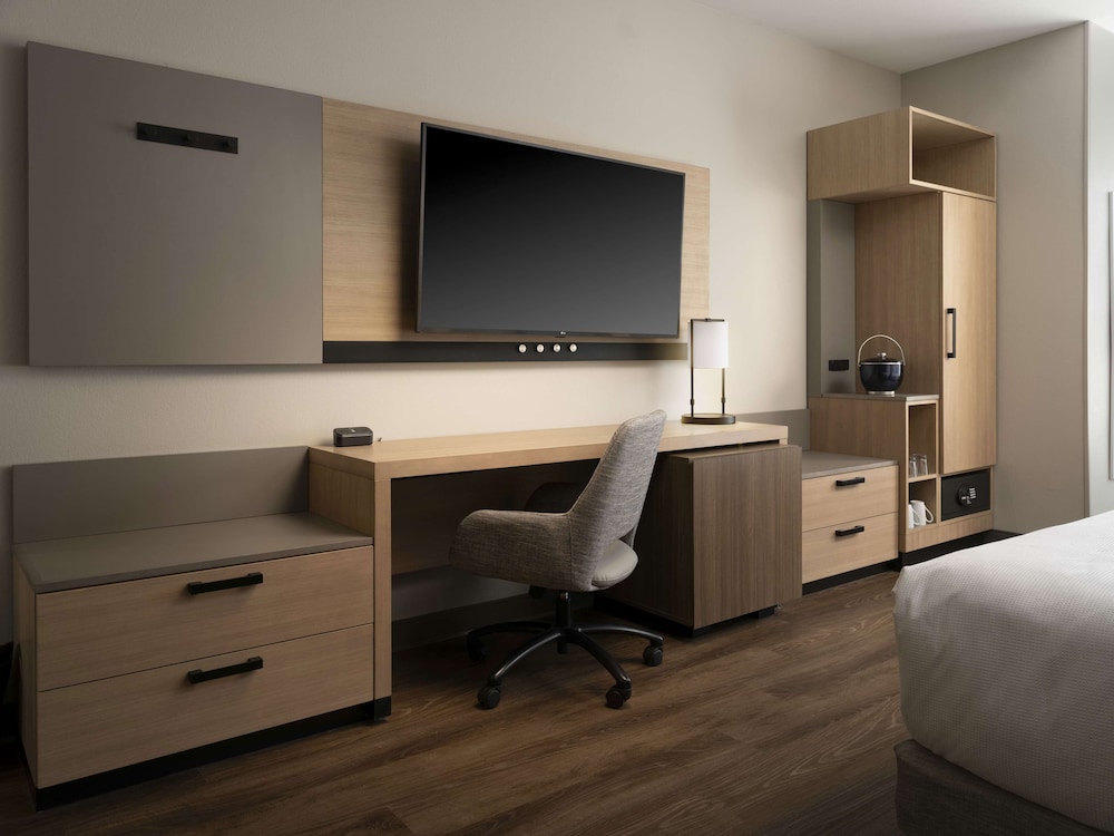 Room, 1 King Bed with Sofa bed, Accessible (With Shower) - Photo 4