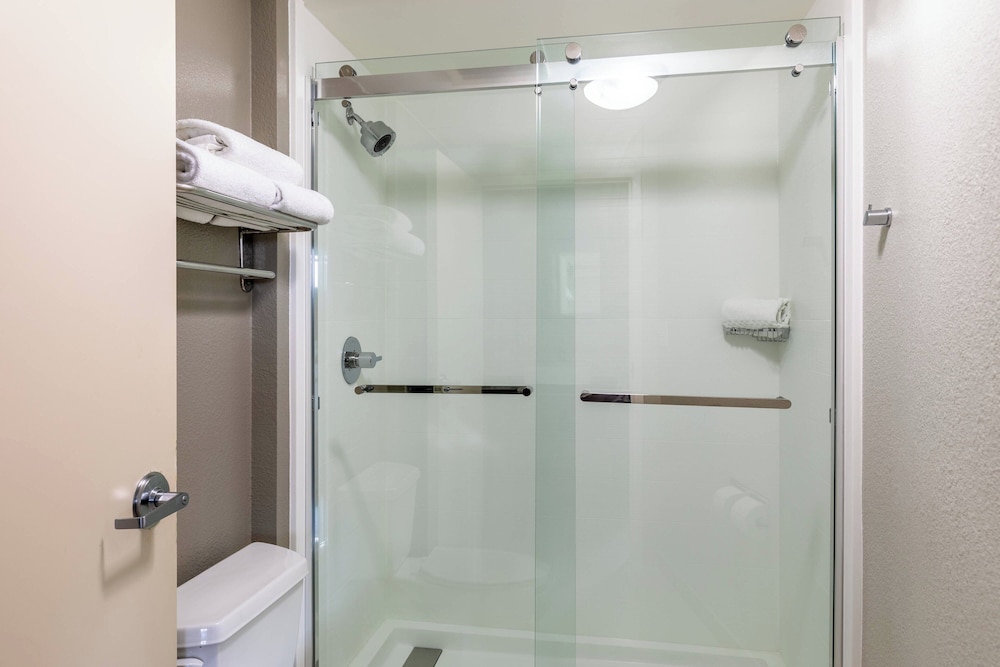 Suite, 2 Double Beds - Photo 6