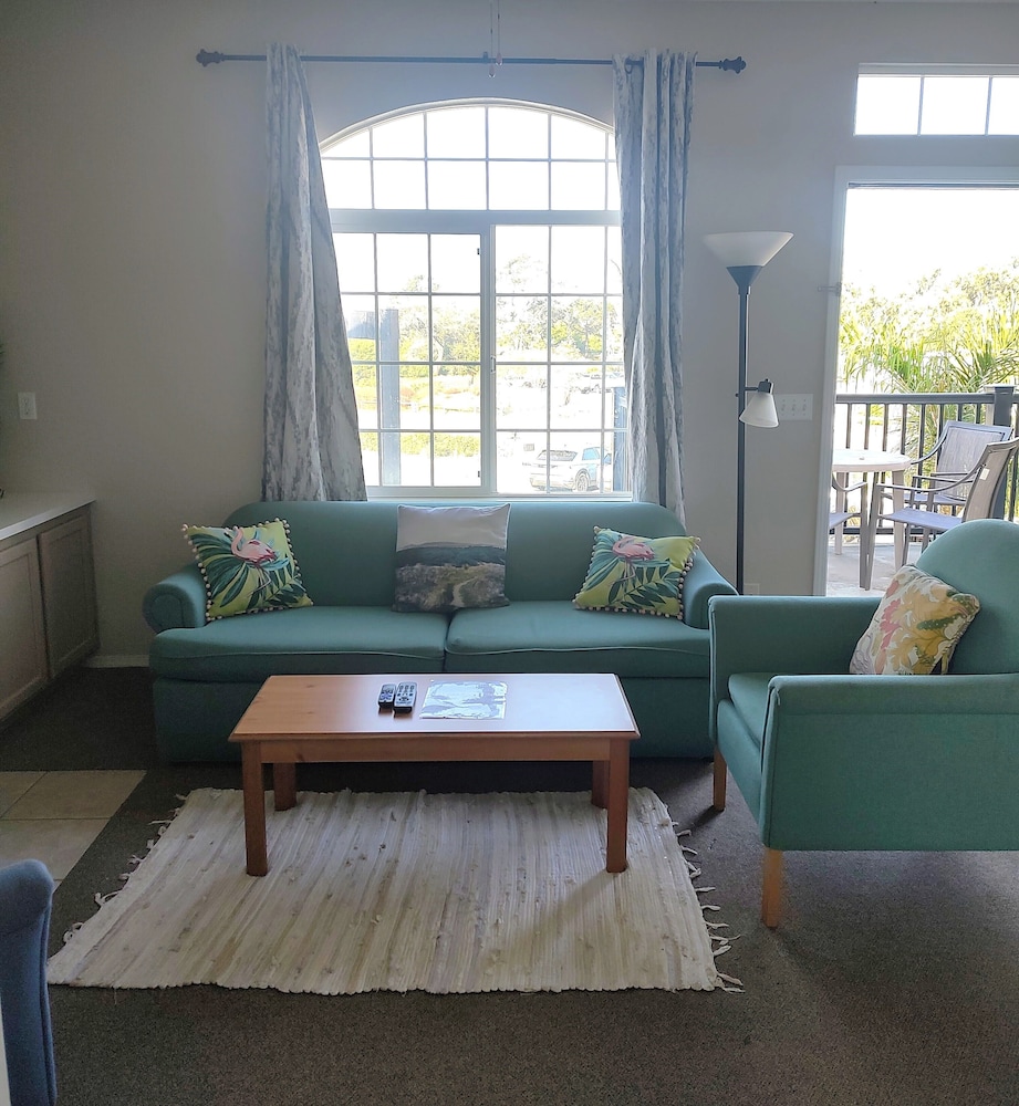Condo2 408