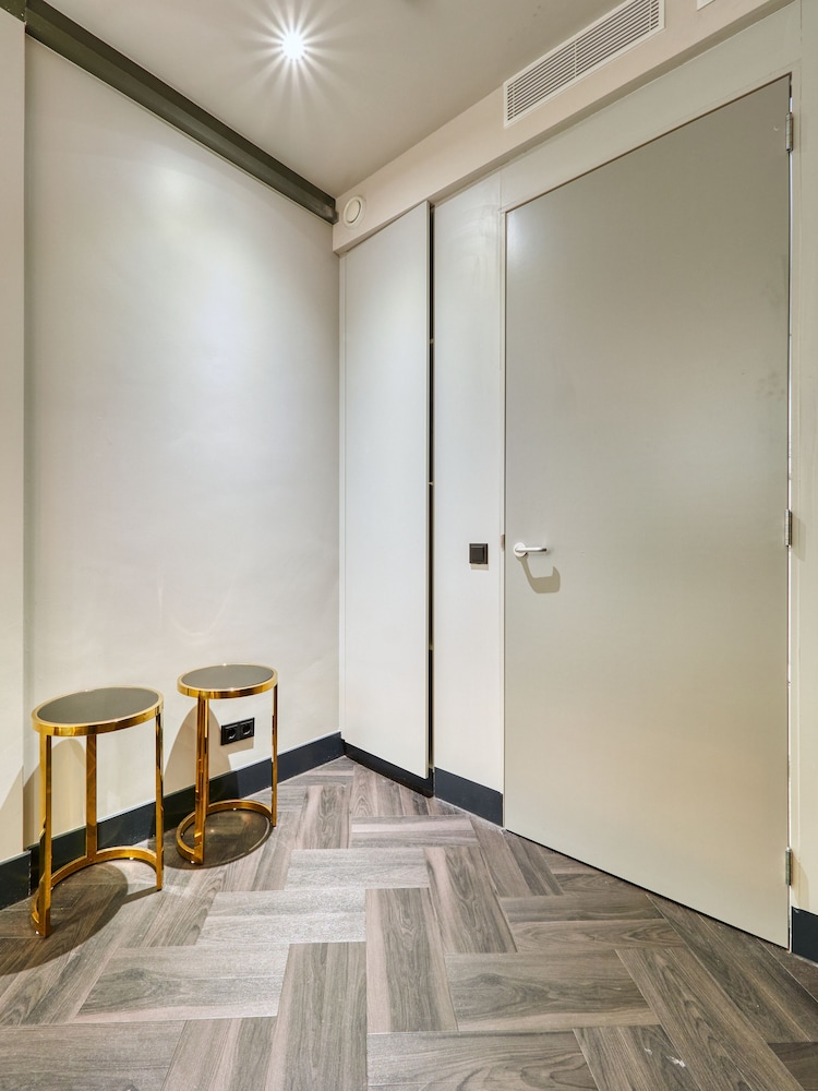 Small Double bed Room