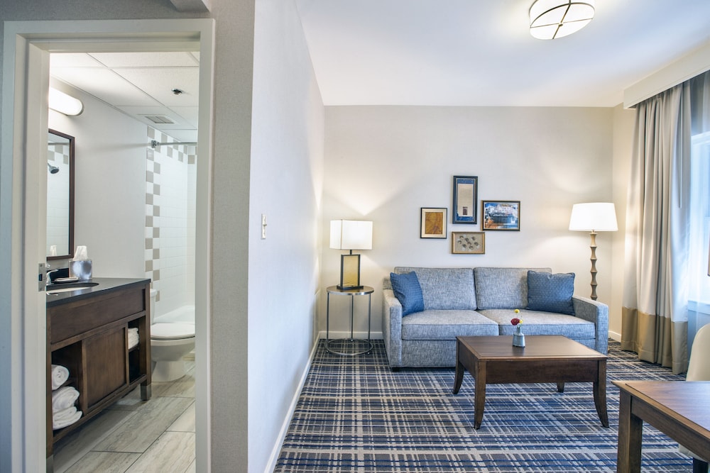 Suite, Multiple Beds - Photo 5