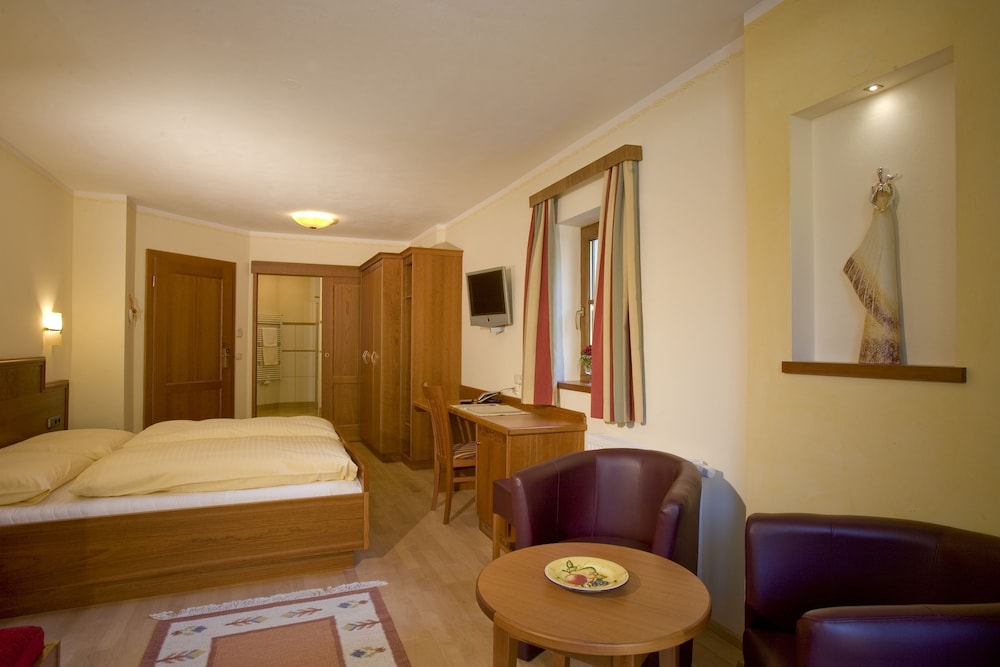 Superior Room - Photo 13