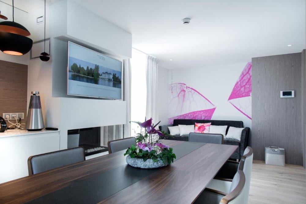Imperial Suite with spa access on reservation thumbnail 5