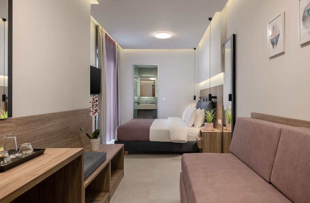Junior Studio Suite