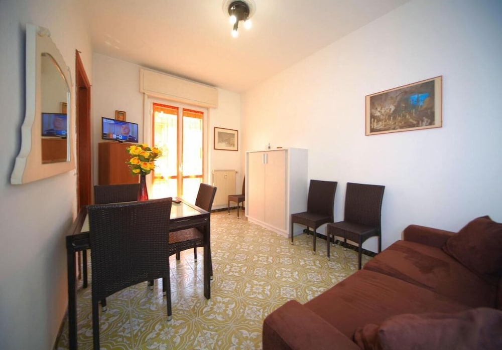 Comfort Apartment (2 Bedrooms) photo 2