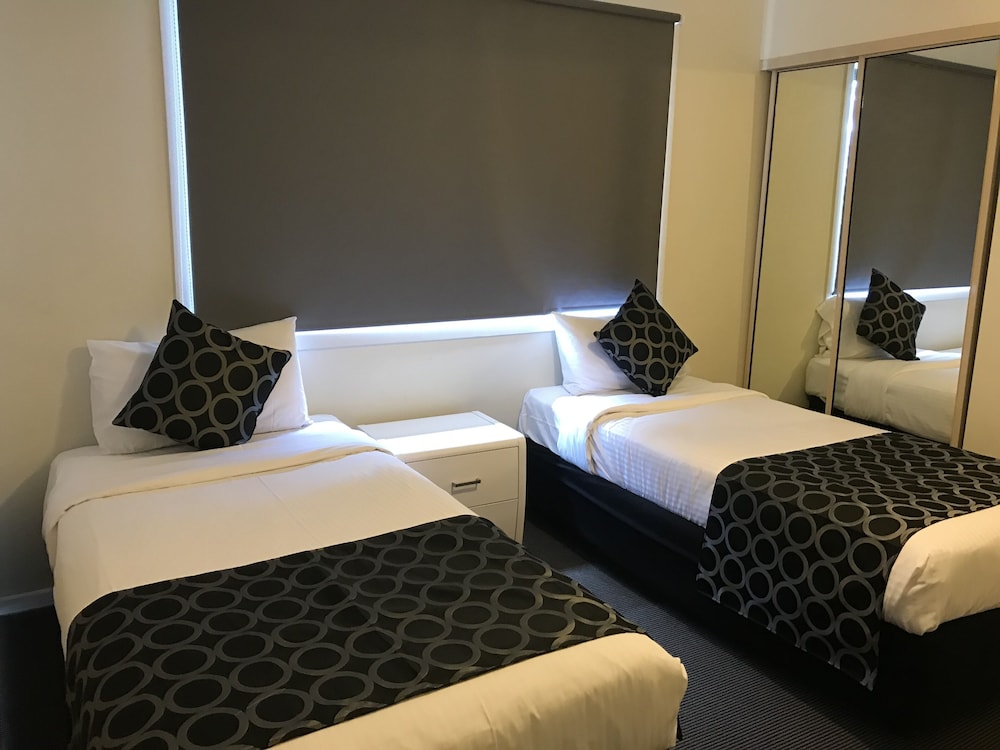 Family Apartment, 3 Bedrooms, Balcony photo 3