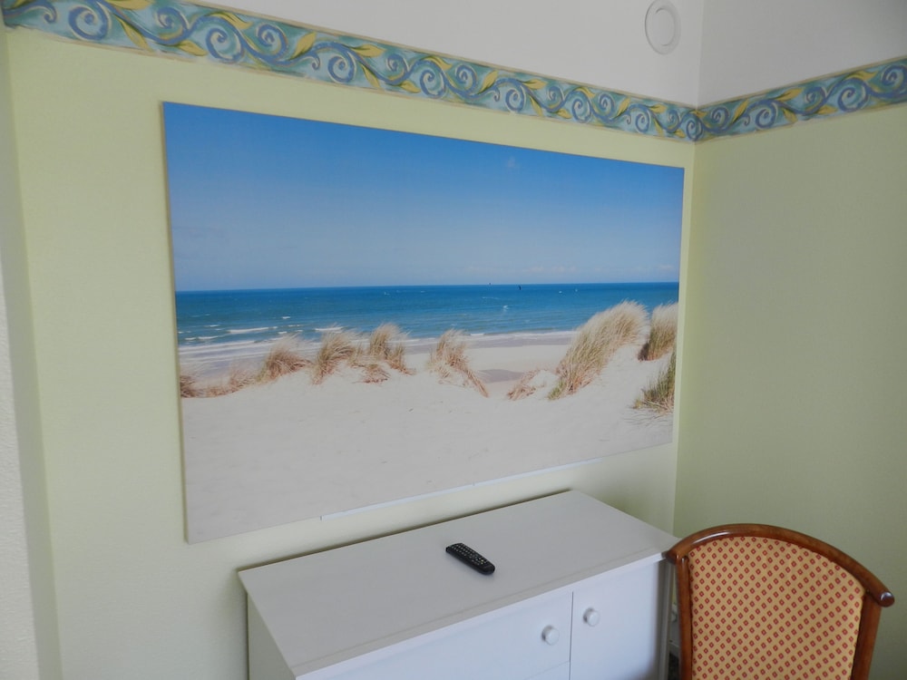 Double Room, Street View photo 2