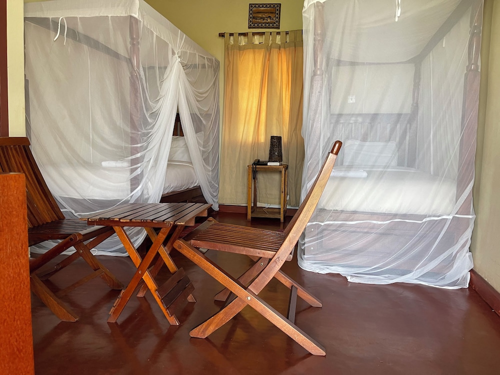 Standard Double Room, 1 Bedroom, Lake View, Corner photo 3