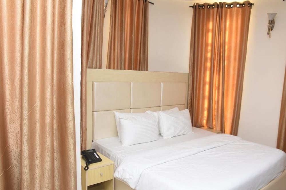 Standard Room photo 2