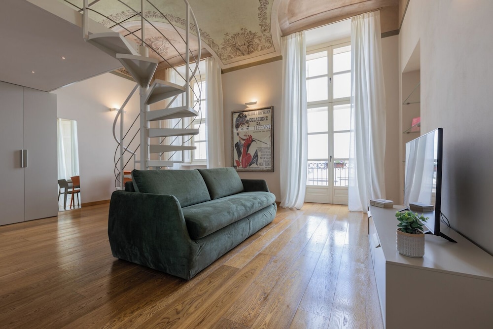 Deluxe Studio, City View