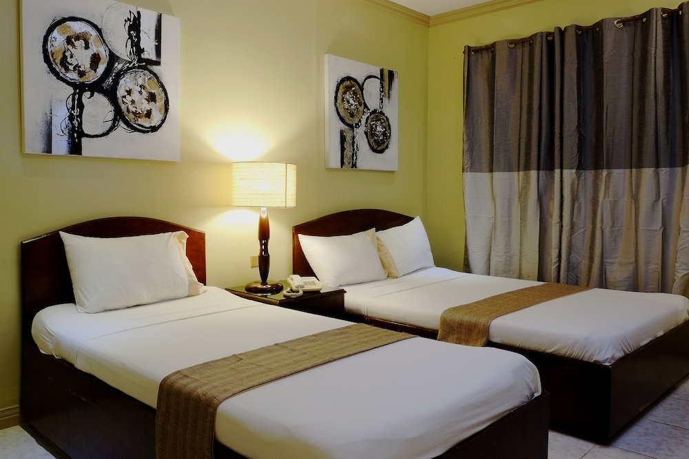 Deluxe Room, Multiple Beds