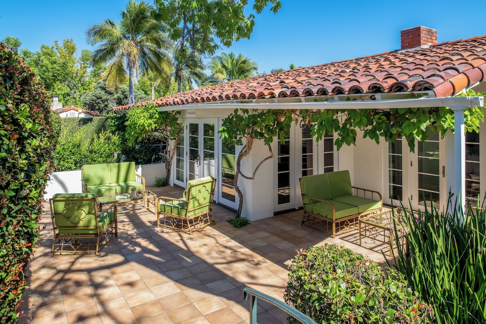 Premier Villa (Veranda) photo 1