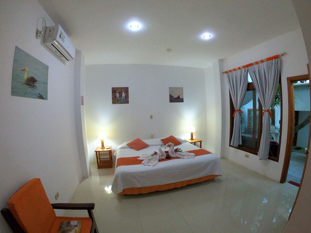 Double Room, 1 Queen Bed photo 1
