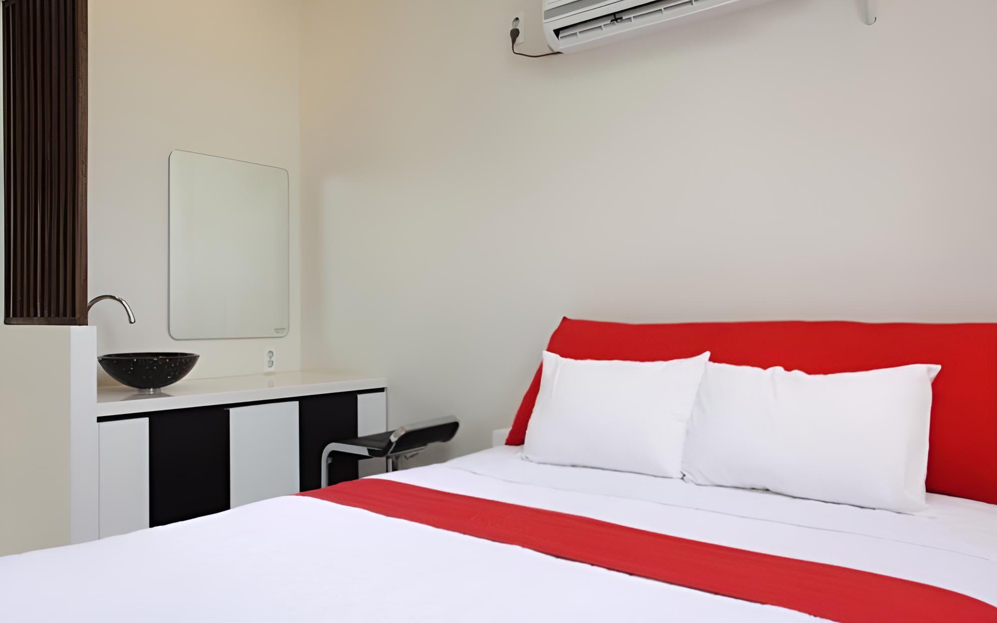 Room (Almaz (3F))