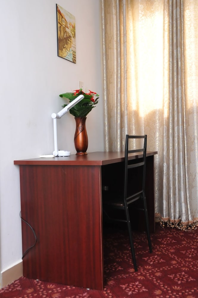 Executive Suite photo 2