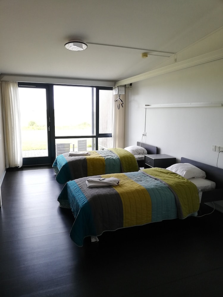 Standard Apartment, Multiple Beds, Partial Sea View photo 3