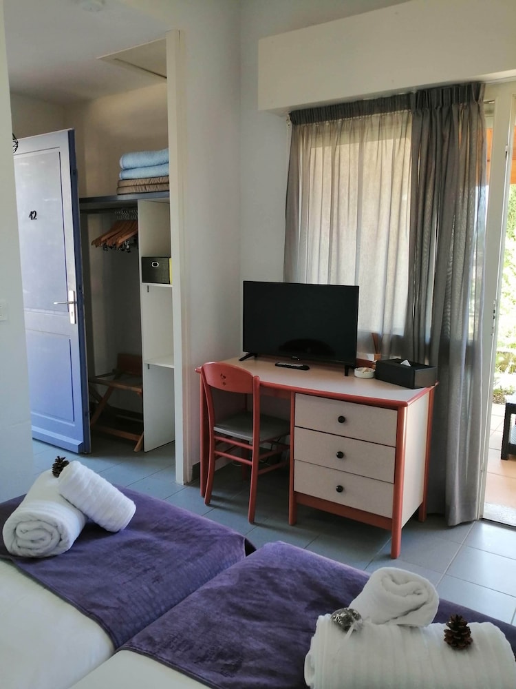 Double Or Twin Room photo 2