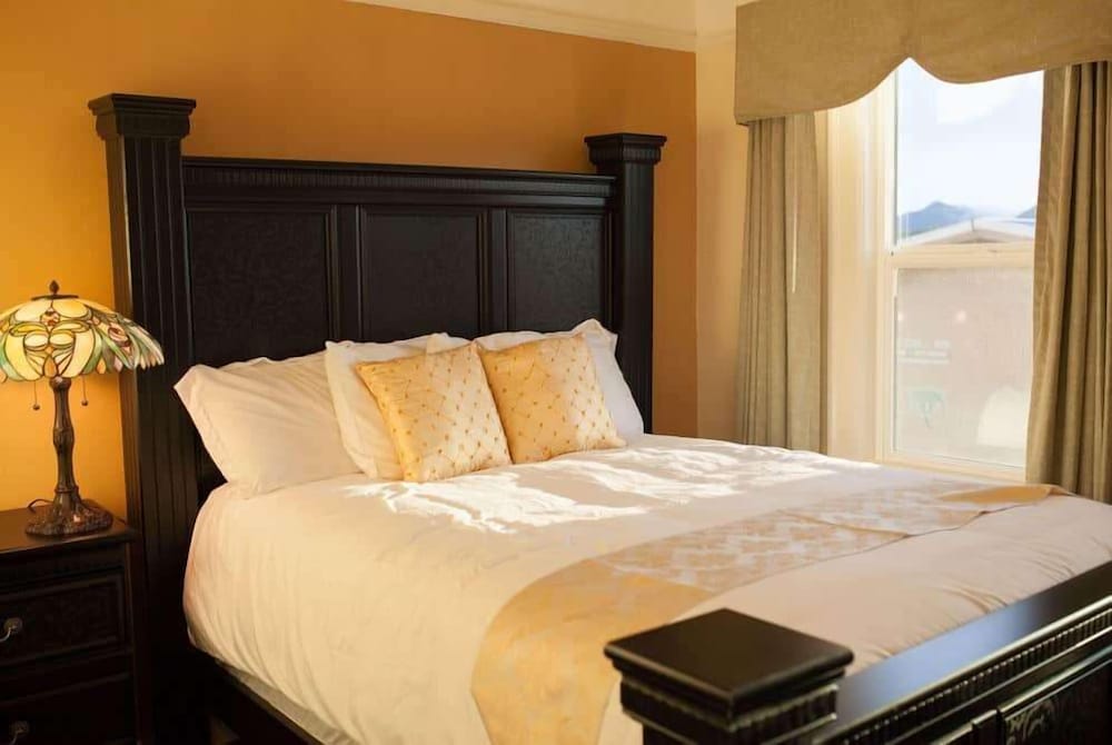 Room, 1 Queen Bed, Non Smoking - Photo 2