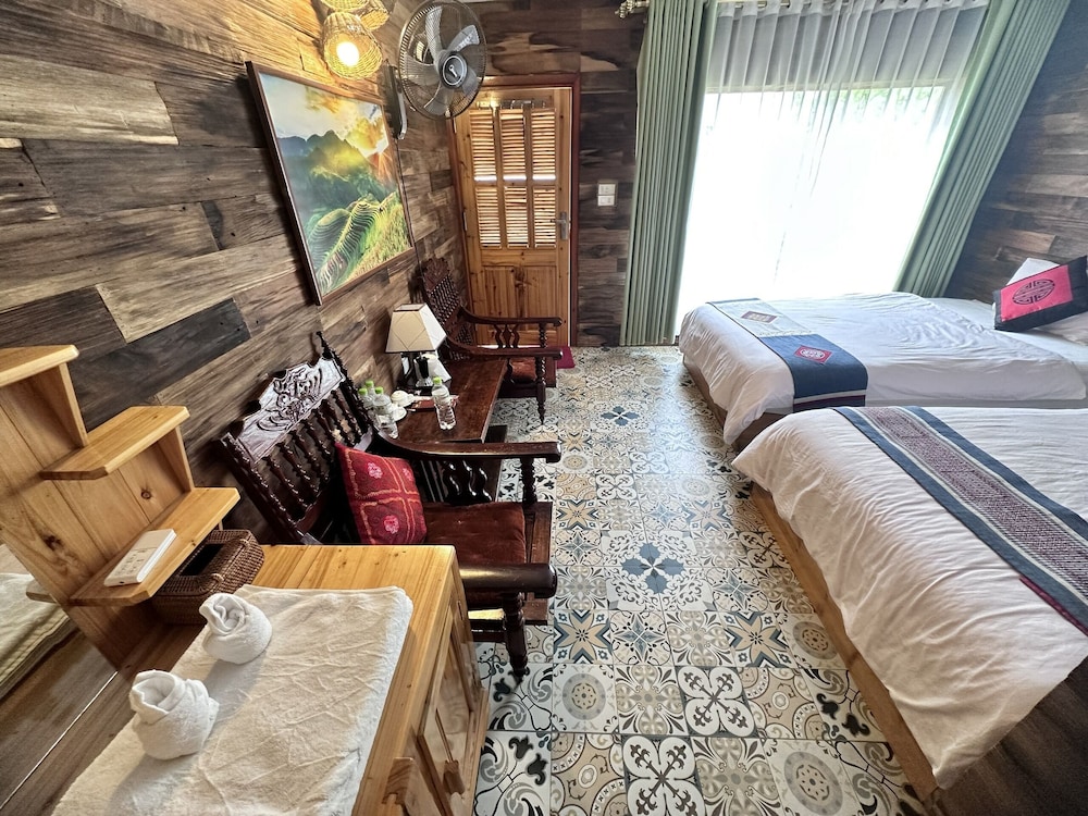 Deluxe Room, Mountain View - Photo 3