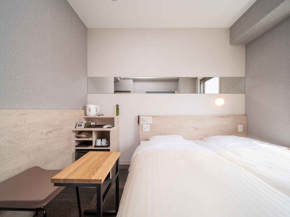 Small Twin Room (Room Only)