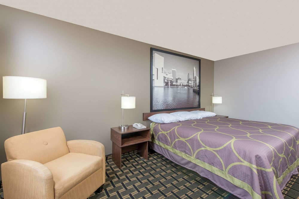 Standard Room, 1 King Bed - Photo 5