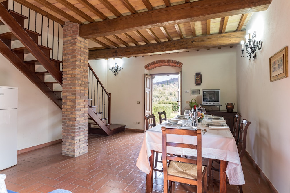 Family Apartment, 3 Bedrooms, Vineyard View photo 2
