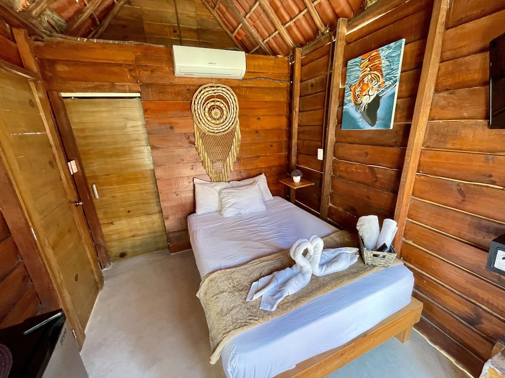 Bungalow with Kitchen