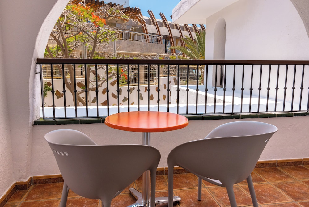 Premium Studio, Annex Building (2 Adults + 2 Children)