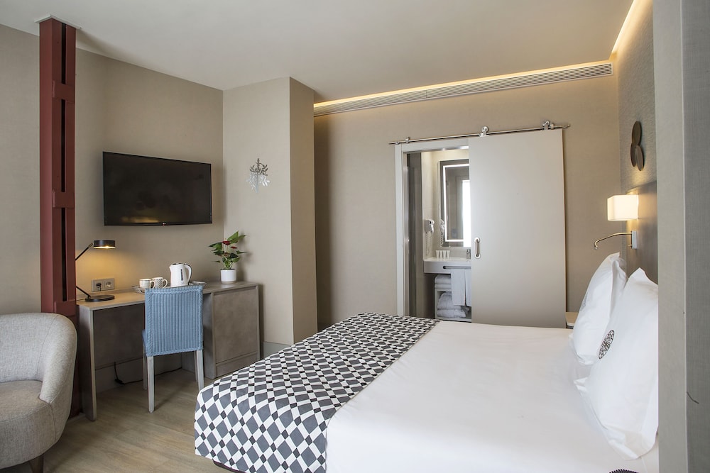 Deluxe Double Room - Photo 3