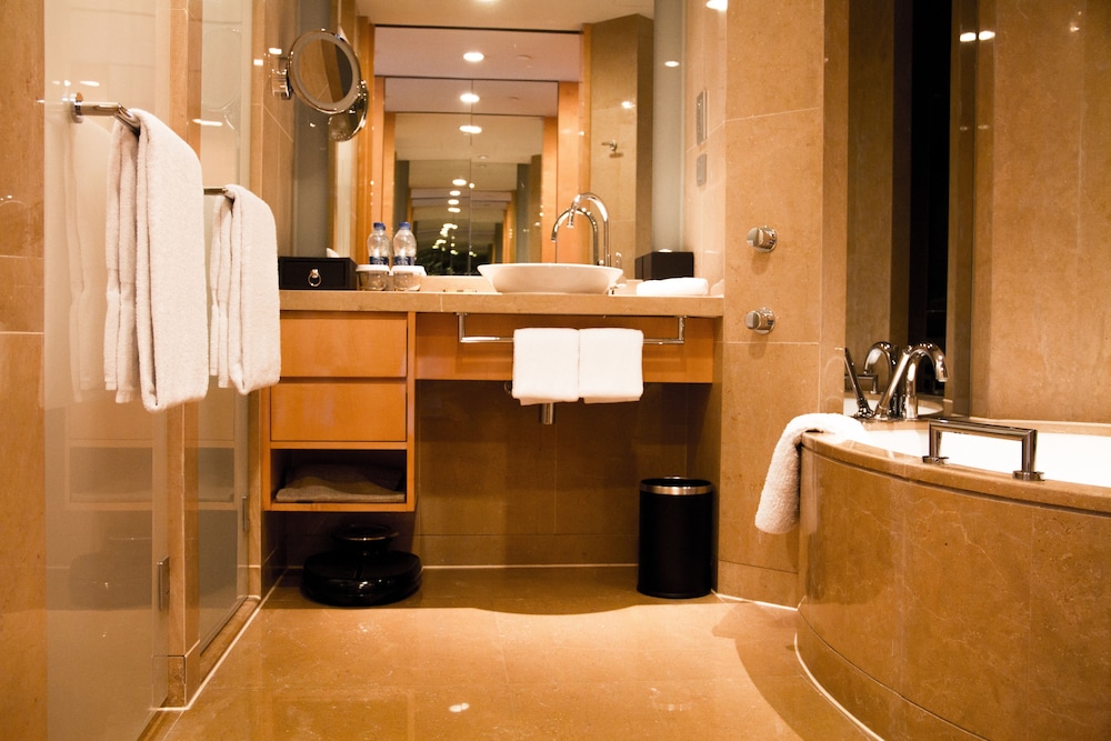 Suite, 1 Bedroom, City View (River City View) thumbnail 6