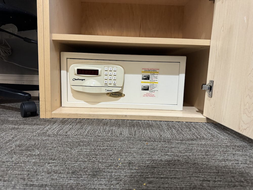 Standard Room, 1 Twin Bed, Non Smoking, Refrigerator photo 3