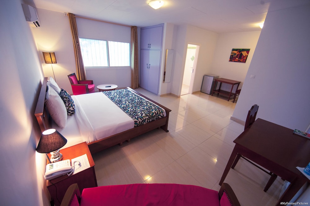 Superior Room, 1 King Bed photo 1