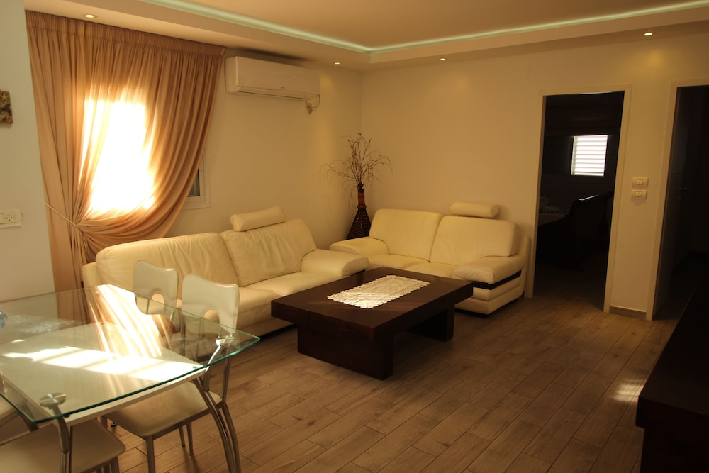 Apartment, 2 Bedrooms, Partial Sea View photo 1