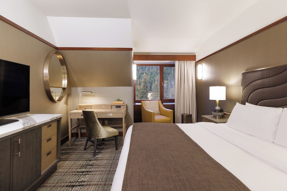 Signature Room, 1 King Bed, Non Smoking - Photo 1