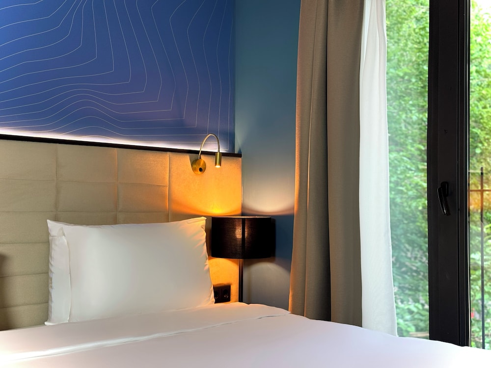 Standard Double Room, City View