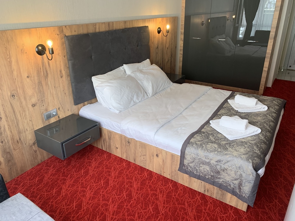 Basic Double Room, City View photo 2