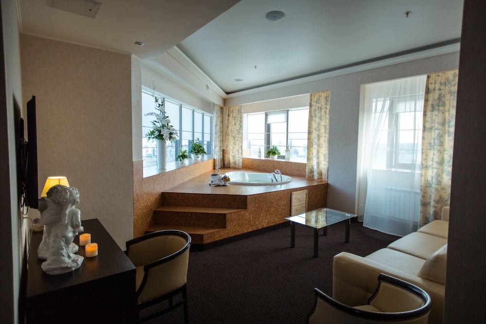 SPA Senior Suite photo 3