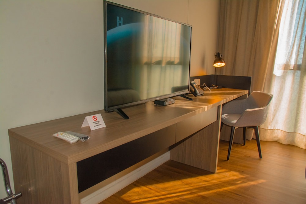 Superior Triple Room, Park View photo 2