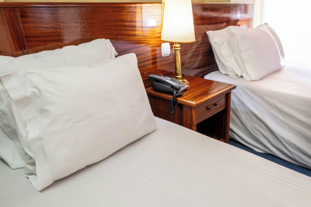 Standard Twin Room - Photo 3